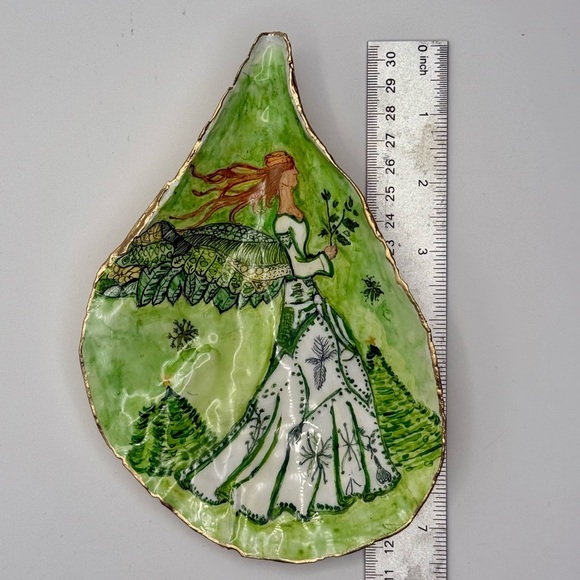 Handmade Hand-Painted Oyster Shell – Celtic Forest Maiden Art - Picture 2 of 6